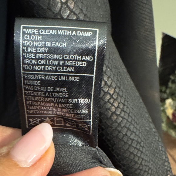 EUC Cupcakes & Cashmere Python Skin Black and Gold Faux Leather Look Jacket - Picture 12 of 12